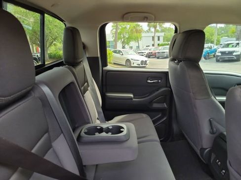 Used 2023 Nissan Frontier 4x4 Crew Cab image 30