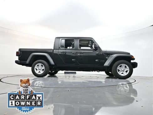 Used 2023 Jeep Gladiator Sport image 26