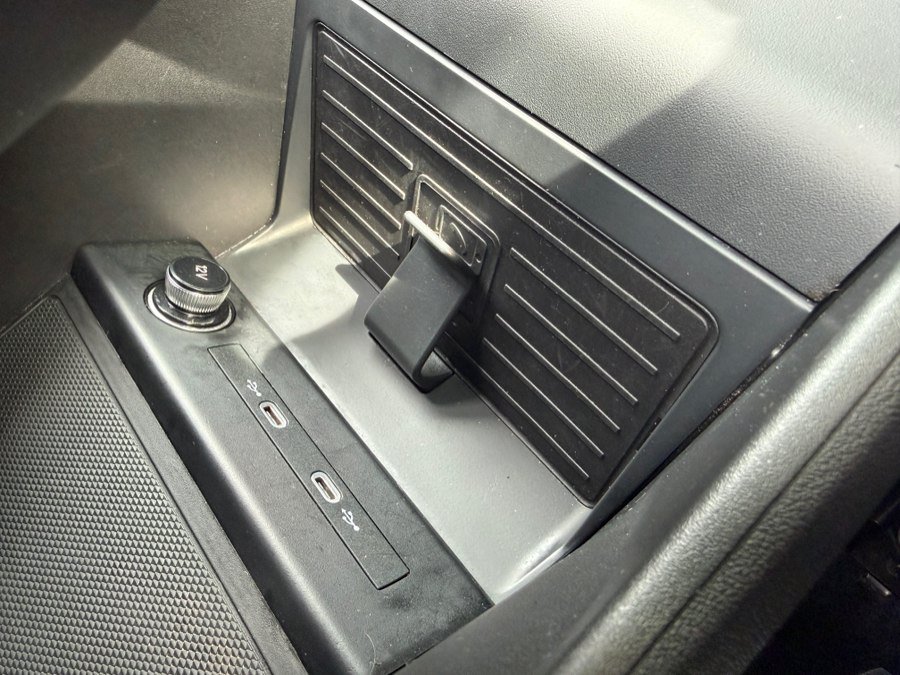 Used 2023 Audi Q4 e-tron Premium w/ Convenience Package RWD image 27