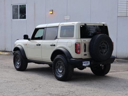 Used 2025 Ford Bronco Badlands AWD/4WD image 4