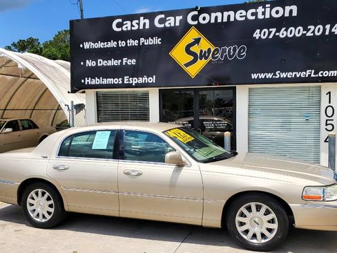 Used 2007 Lincoln Town Car Signature Limited RWD image 5