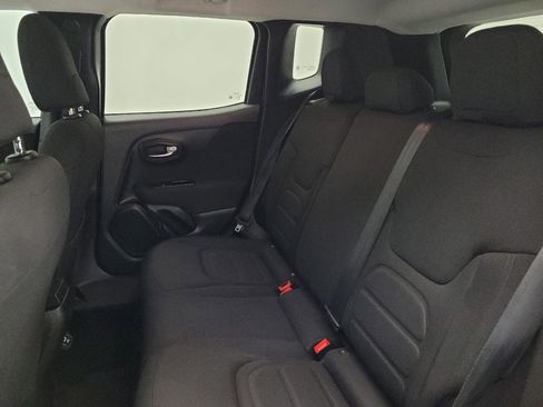 Used 2021 Jeep Renegade Latitude image 19