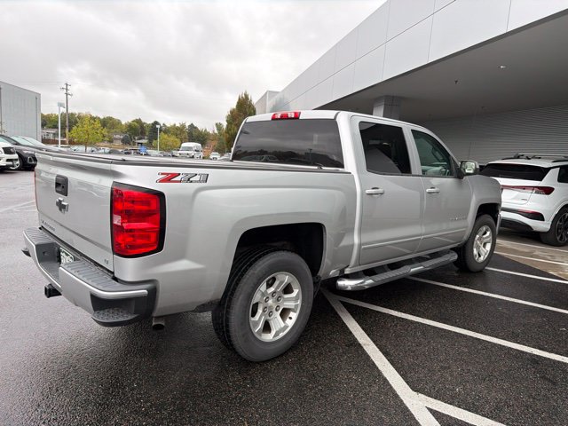Used 2018 Chevrolet Silverado 1500 LT w/ All Star Edition AWD/4WD image 3