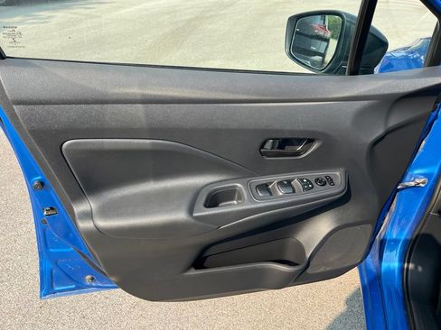 Used 2020 Nissan Versa S FWD image 17