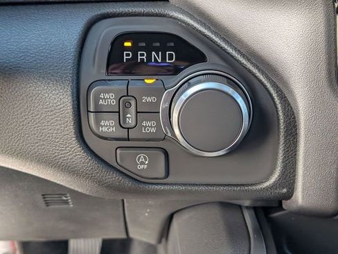 New 2026 RAM 1500 4x4 Crew Cab image 19