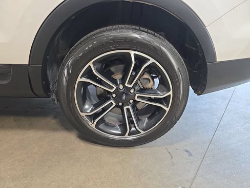 Used 2015 Ford Explorer Sport w/ Equipment Group 401A AWD/4WD image 38