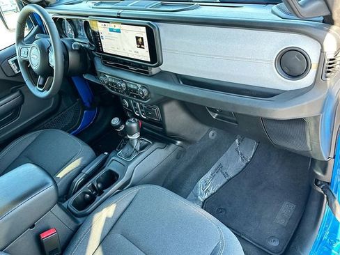 Used 2024 Jeep Wrangler Sport S image 28