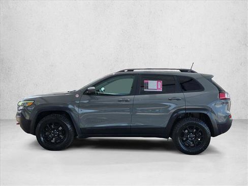 Used 2019 Jeep Cherokee Trailhawk AWD/4WD image 8