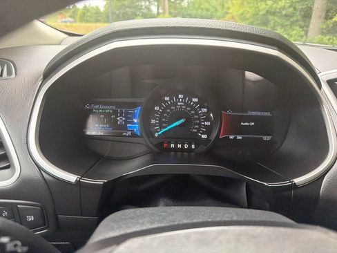 Used 2020 Ford Edge SEL w/ Class II Trailer Tow Package AWD/4WD image 7