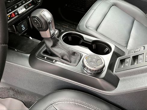 New 2025 Ford Bronco Outer Banks AWD/4WD image 8