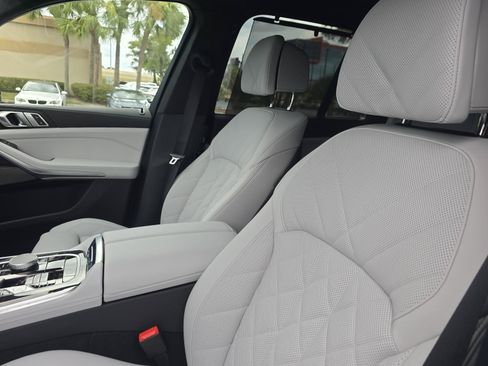 New 2026 BMW X5 xDrive40i w/ M Sport Package AWD/4WD image 19