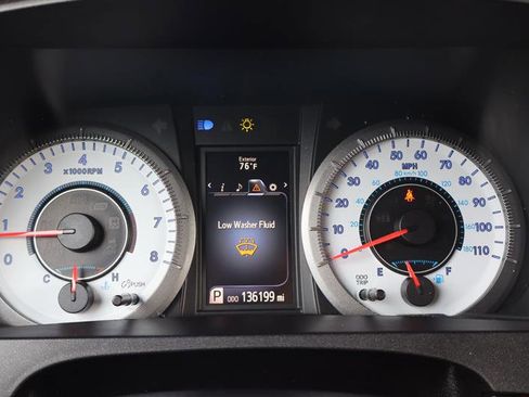 Used 2016 Toyota Sienna SE image 15