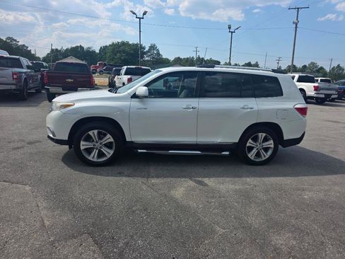 Used 2012 Toyota Highlander Limited FWD image 2