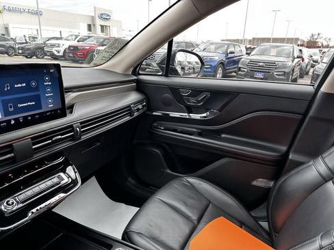 Used 2023 Lincoln Corsair Reserve w/ Equipment Group 201A image 11