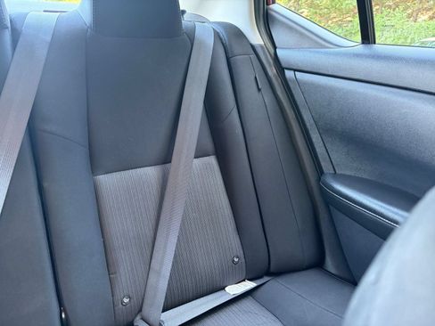 Used 2025 Nissan Sentra SV FWD image 35