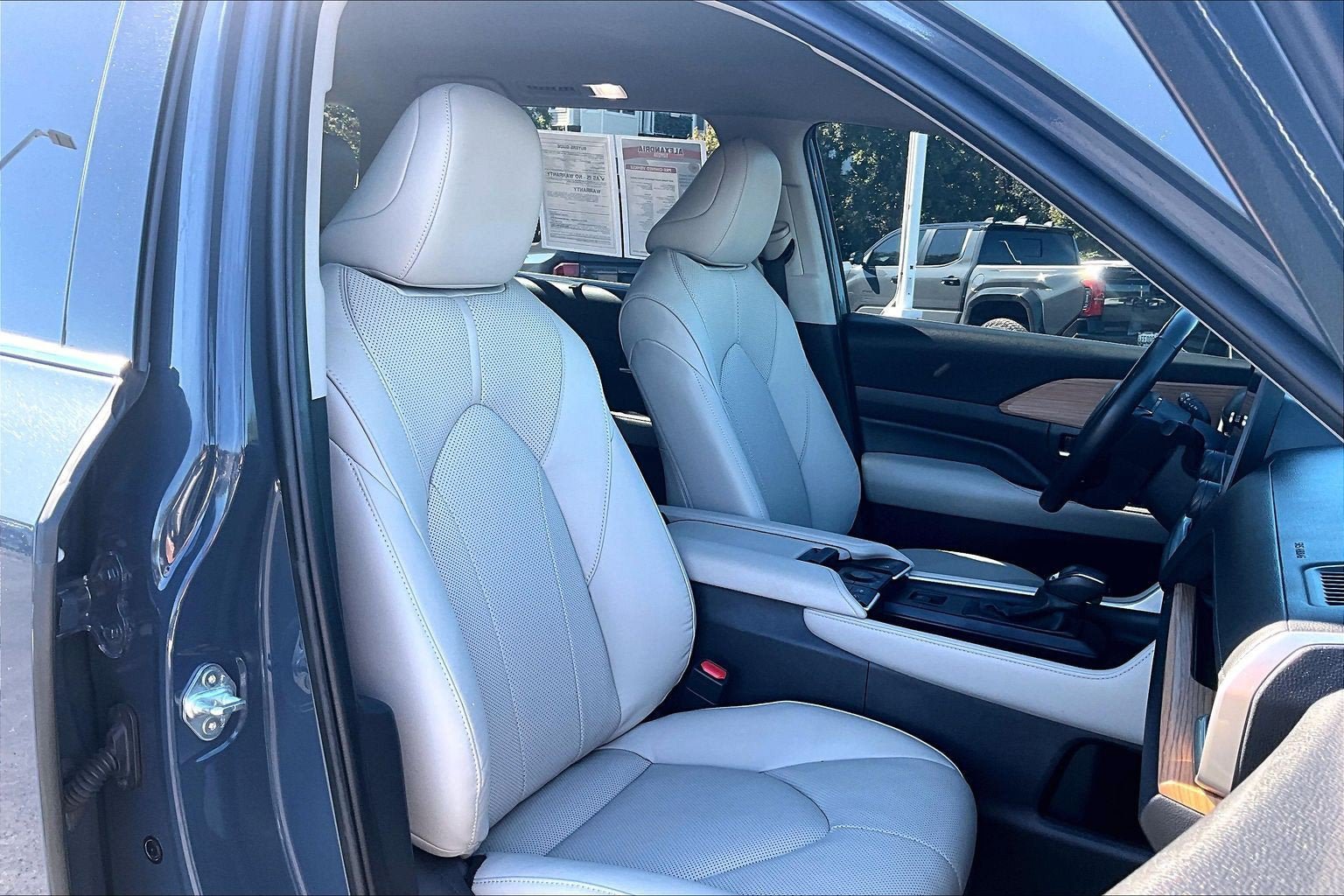 Used 2024 Toyota Grand Highlander AWD Hybrid image 7