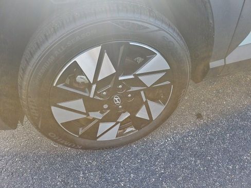 Certified 2024 Hyundai Kona SEL image 18