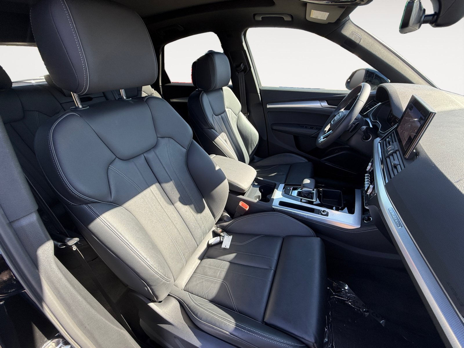 Used 2024 Audi Q5 2.0T Premium Plus w/ Premium Plus Package AWD/4WD image 19