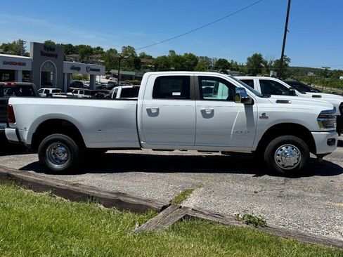 New 2026 RAM 3500 Laramie AWD/4WD image 2