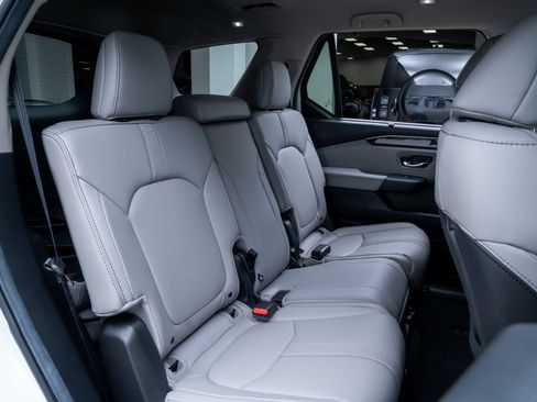Used 2025 Honda Pilot EX-L image 25