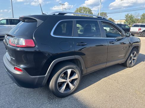Used 2020 Jeep Cherokee Limited AWD/4WD image 3