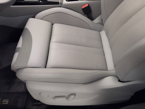 Certified 2023 Audi Q5 2.0T Premium Plus w/ Premium Plus Package image 16