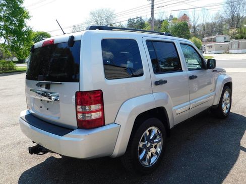 Used 2012 Jeep Liberty Sport image 8
