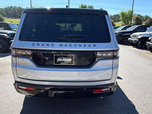 Certified 2025 Jeep Grand Wagoneer Series III w/ Quick Order Packagew 28T AWD/4WD image 9