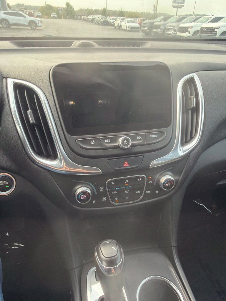 Used 2018 Chevrolet Equinox LT w/ Sun & Infotainment Package AWD/4WD image 6