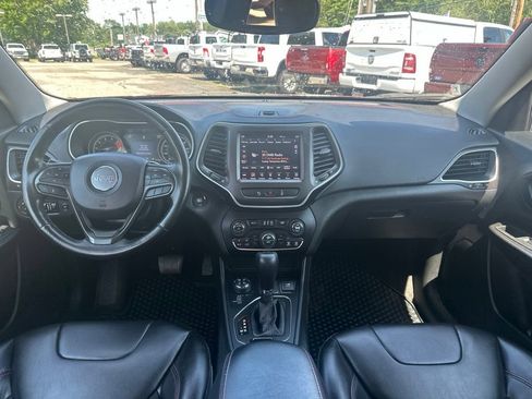 Used 2021 Jeep Cherokee Trailhawk w/ Sun, Sound & Nav Group AWD/4WD image 16