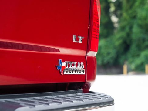 Used 2020 Chevrolet Silverado 2500 LT w/ Texas Edition AWD/4WD image 19