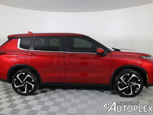 Used 2024 Mitsubishi Outlander SE FWD image 4