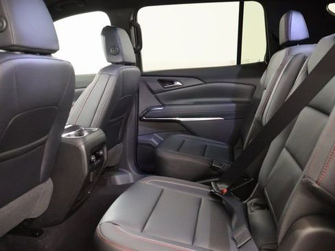 New 2026 Chevrolet Traverse Z71 w/ Driver Confidence Package image 28