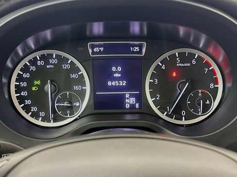 Used 2018 INFINITI QX30 AWD image 10