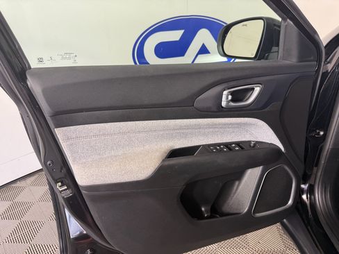 Used 2022 Jeep Compass Latitude image 27