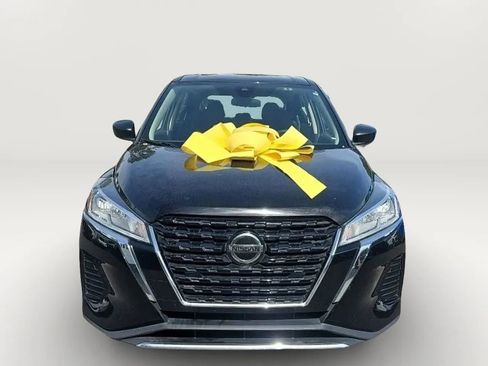 Used 2021 Nissan Kicks S image 4