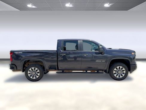 Used 2024 Chevrolet Silverado 2500 Custom AWD/4WD image 8