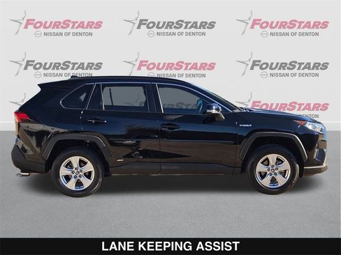 Used 2021 Toyota RAV4 XLE image 3