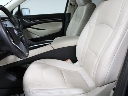 Used 2024 Buick Enclave Essence w/ Sport Touring Edition image 21