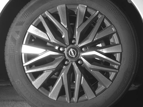 Used 2025 Nissan Altima 2.5 SV image 13