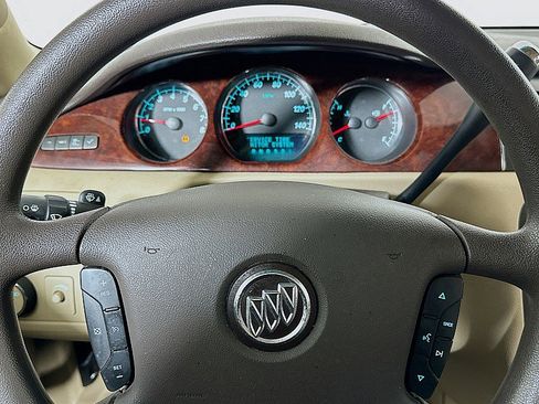 Used 2007 Buick Lucerne CX image 12