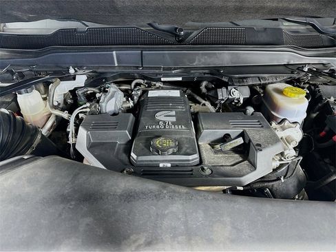 Used 2022 RAM 3500 Laramie image 32