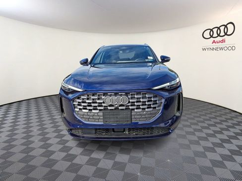 Certified 2025 Audi Q5 Premium Plus w/ Premium Plus AWD/4WD image 2