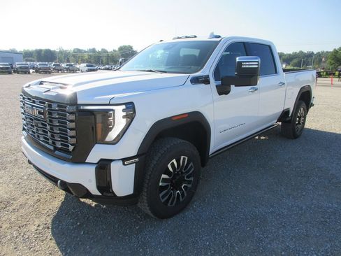 New 2026 GMC Sierra 3500 Denali Ultimate AWD/4WD image 11