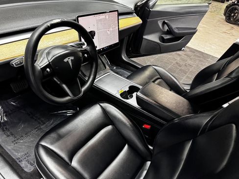 Used 2021 Tesla Model 3 Standard Range Plus image 30
