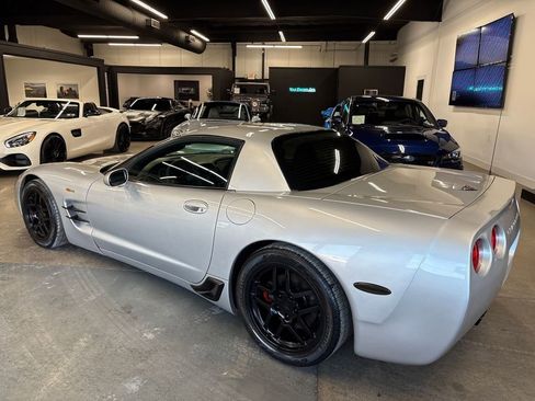 Used 2002 Chevrolet Corvette Z06 w/ Memory Pkg image 7