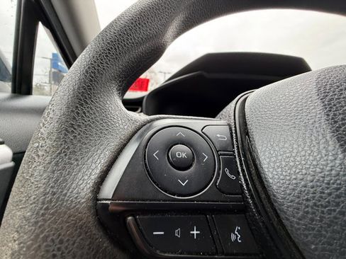 Used 2020 Toyota RAV4 LE AWD/4WD image 21