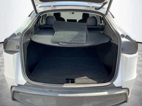 Used 2026 Tesla Model Y Long Range image 30