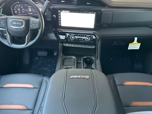 New 2026 GMC Sierra 2500 AT4 w/ AT4 Premium Plus Package AWD/4WD image 13