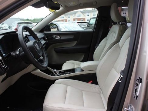 Used 2023 Volvo XC40 B5 Ultimate w/ Climate Package AWD/4WD image 26